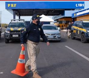  PRF conclui neste domingo a operação Ano Novo com restrição de veículos grandes