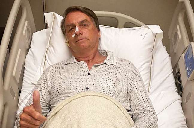  Presidente Bolsonaro é internado com dores abdominais