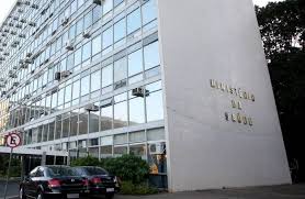 Troca de três secretários no Ministério da Saúde é oficializada