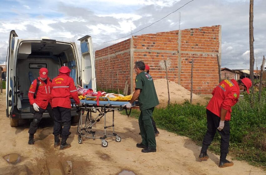  Comando de Incidentes resgata família na Vila Lindalma Soares