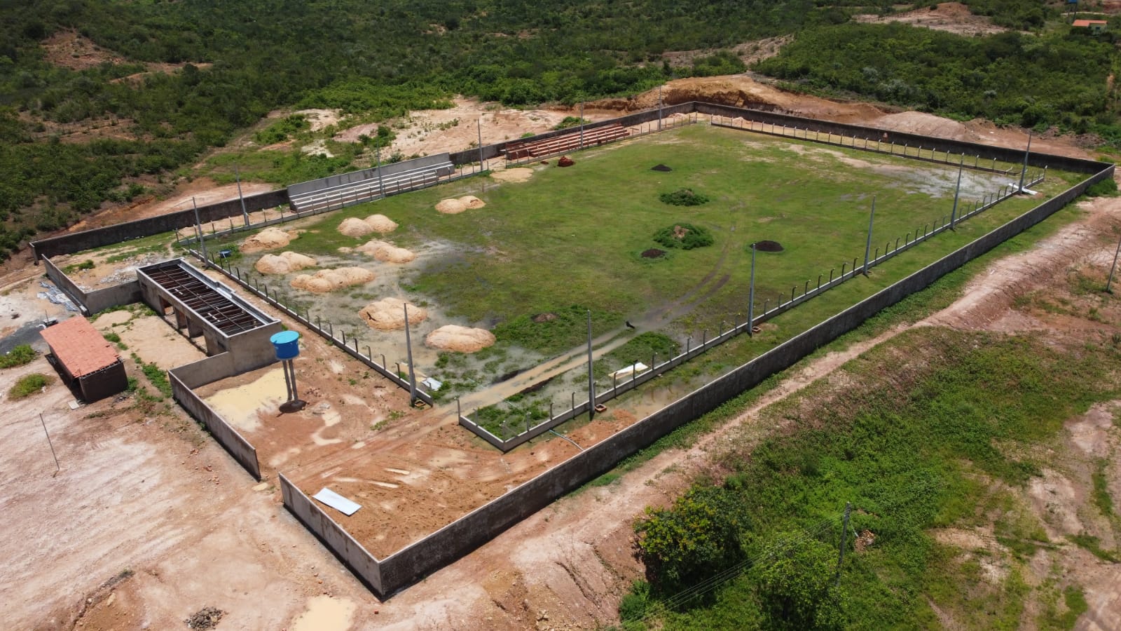 Senador Elmano viabiliza construção de estádio