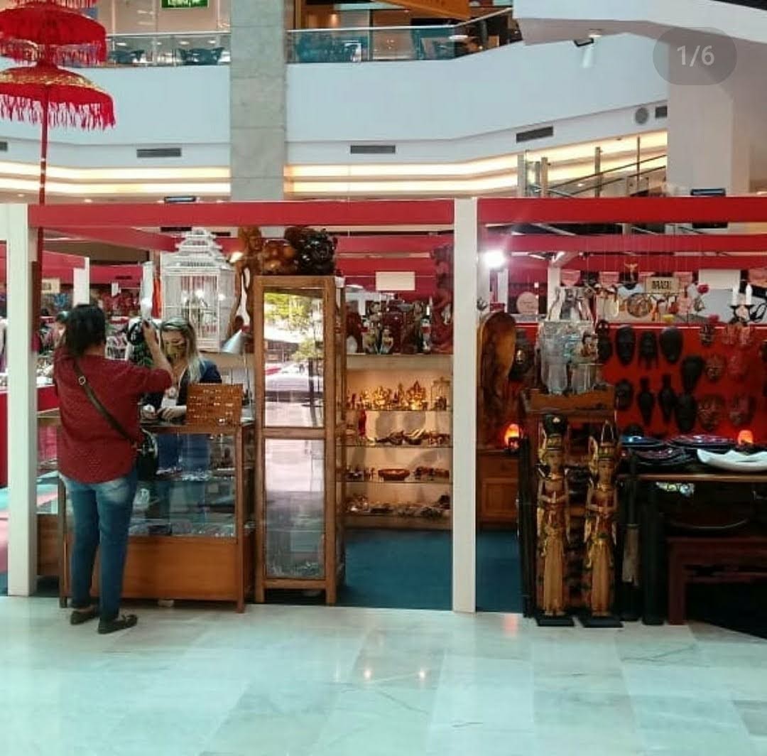 Feira dos países dispõe produtos no shopping Rio Poty