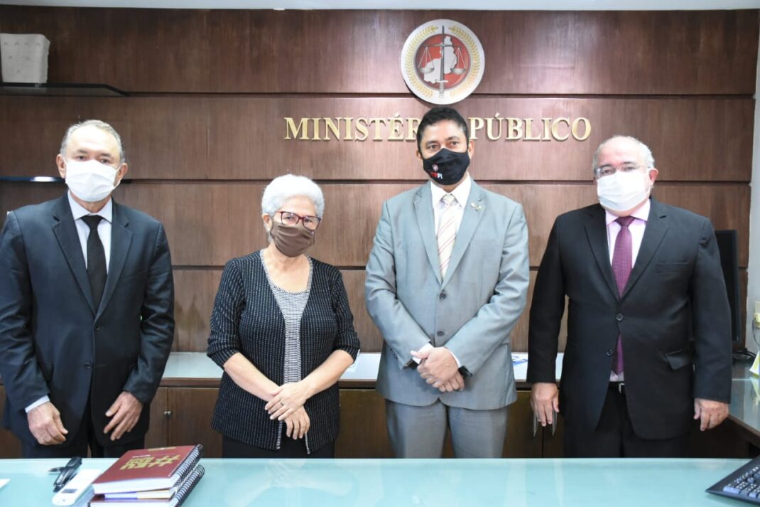 Regina Sousa e Cleandro Moura fortalecem relações institucionais