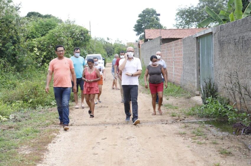  Deputado Franzé articula operação tapa-buraco na zona rural de Teresina