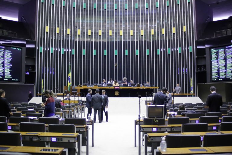  Câmara vota nessa segunda-feira proposta que cria Programa Internet Brasil