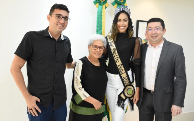  Miss Pacífico Piauí 2022 visita governadora Regina