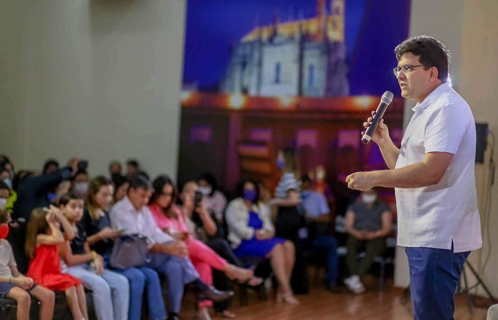 Rafael Fonteles debate políticas públicas voltadas às crianças