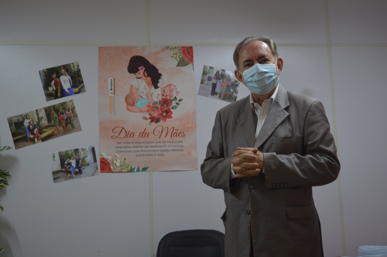 João Henrique homenageia Mães da Semplan