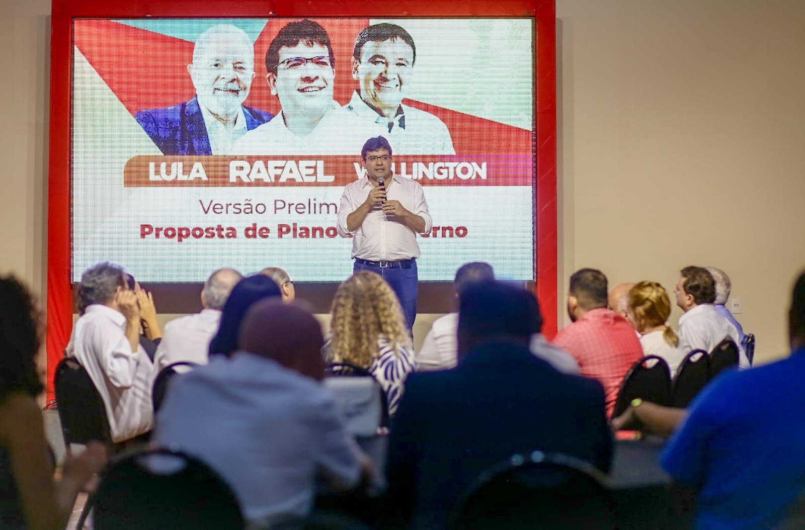 Rafael Fonteles apresenta plano de governo a pré-candidatos a deputado