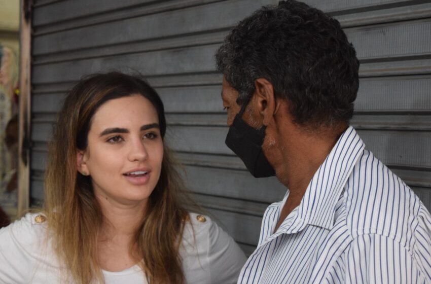  Bárbara Soares escuta demandas dos comodatários do Shopping da Cidade