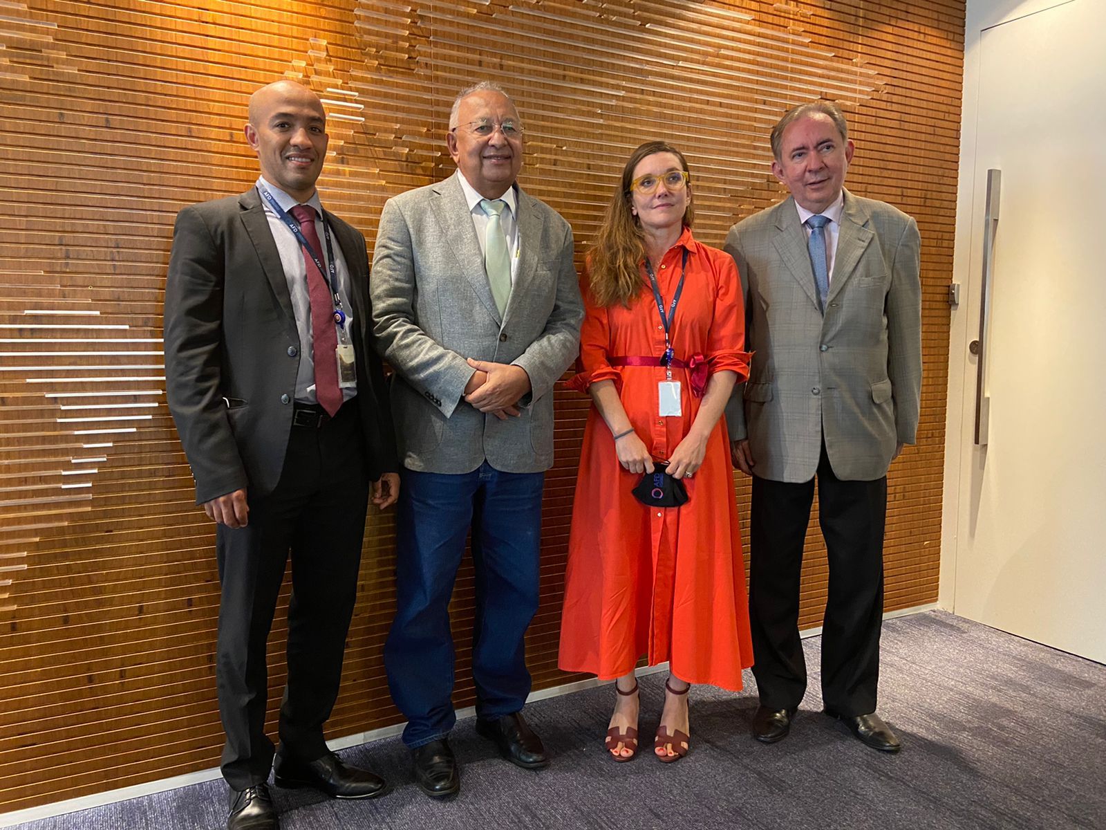 Dr. Pessoa se reúne com agência francesa e banco dos Brics