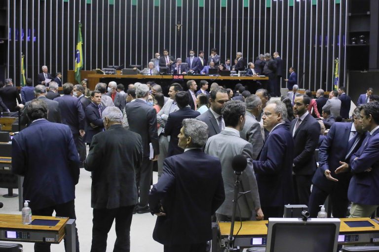  Câmara vota nesta terça-feira(31) prazo para reembolso de eventos cancelados na pandemia