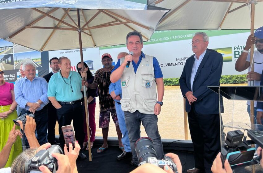  Ministro Ciro anuncia início do projeto da ponte sobre o Rio Igaraçu