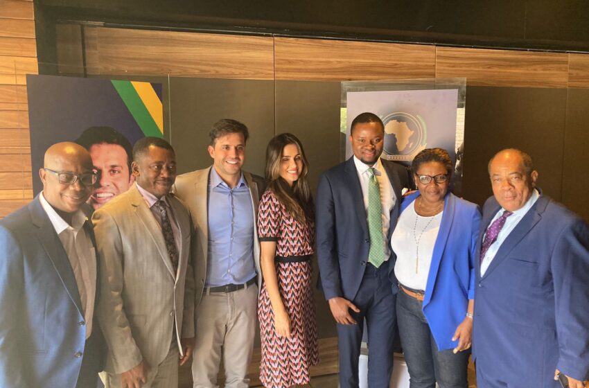 Pré-candidato à presidência da República se reúne com embaixadores africanos em Brasília
