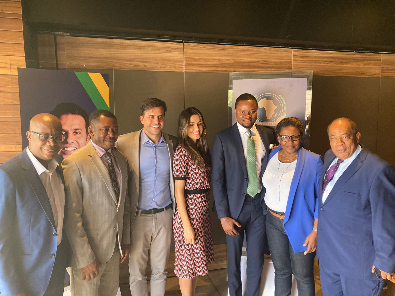 Pré-candidato à presidência da República se reúne com embaixadores africanos em Brasília