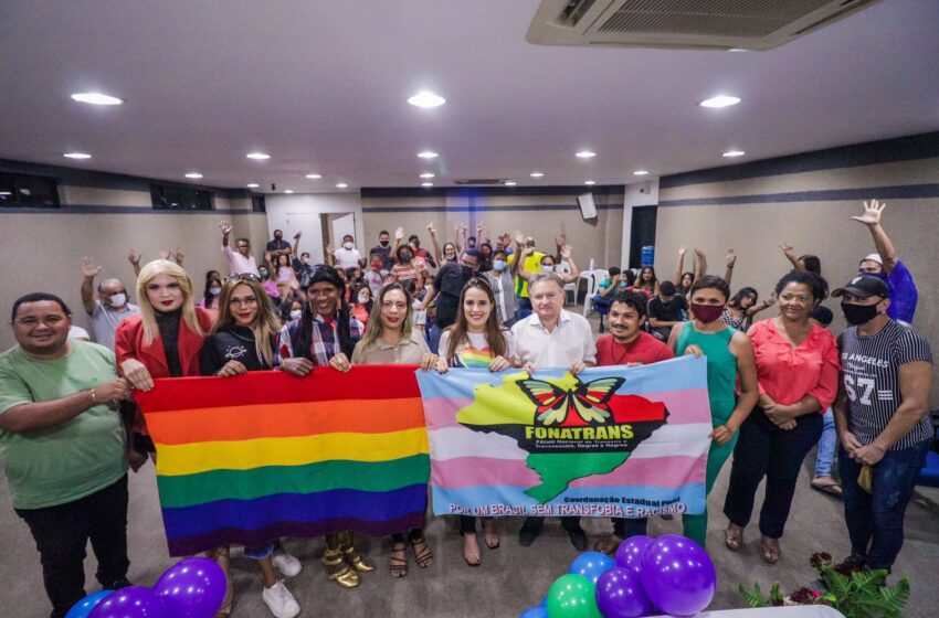  Vereadora Elzuila Calisto discute políticas públicas LGBTQIA+