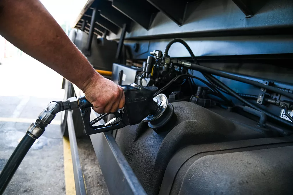 Governo reduz o ICMS e o preço do diesel não baixa