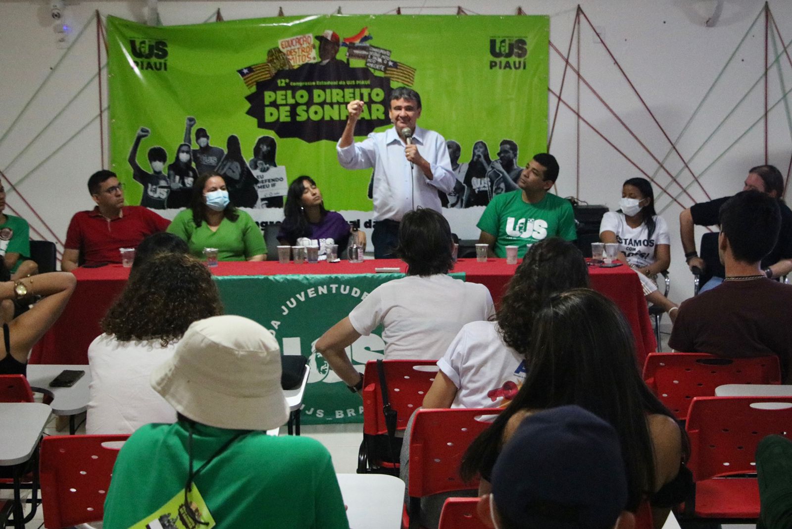 Wellington Dias participa de reunião com representantes da Juventude Socialista