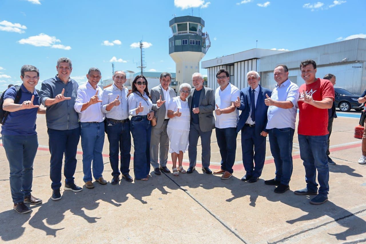 Lula chega em Teresina para ato de apoio a Rafael Fonteles