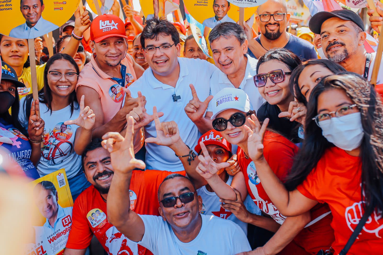 Rafael Fonteles destaca propostas para a juventude em caminhada no Parque Piauí