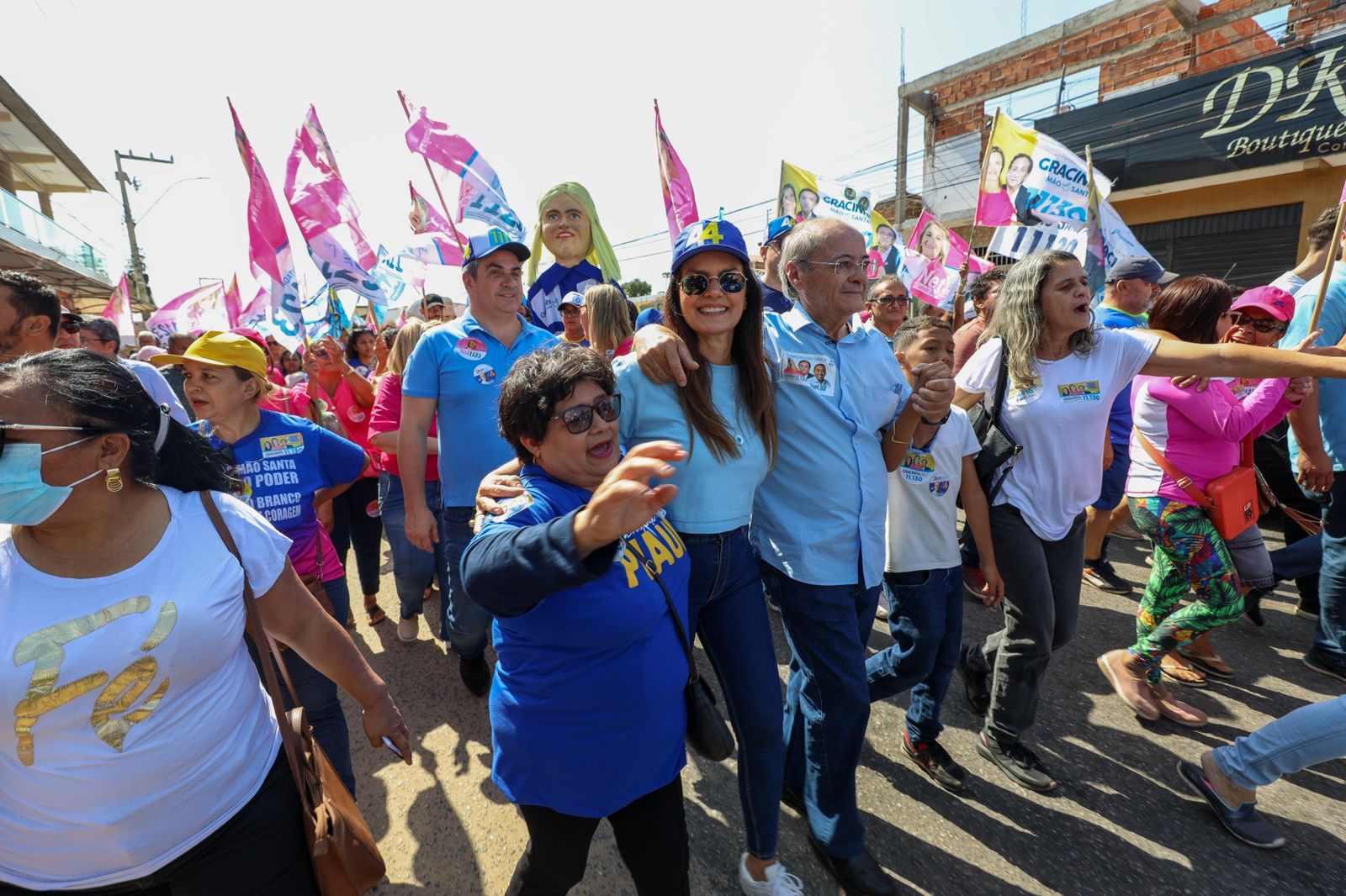 Grupo de oposição participa de caminhada em Parnaíba