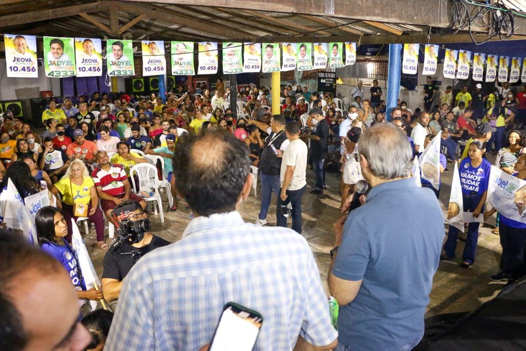 Sílvio discute sobre empreendedorismo com comerciantes