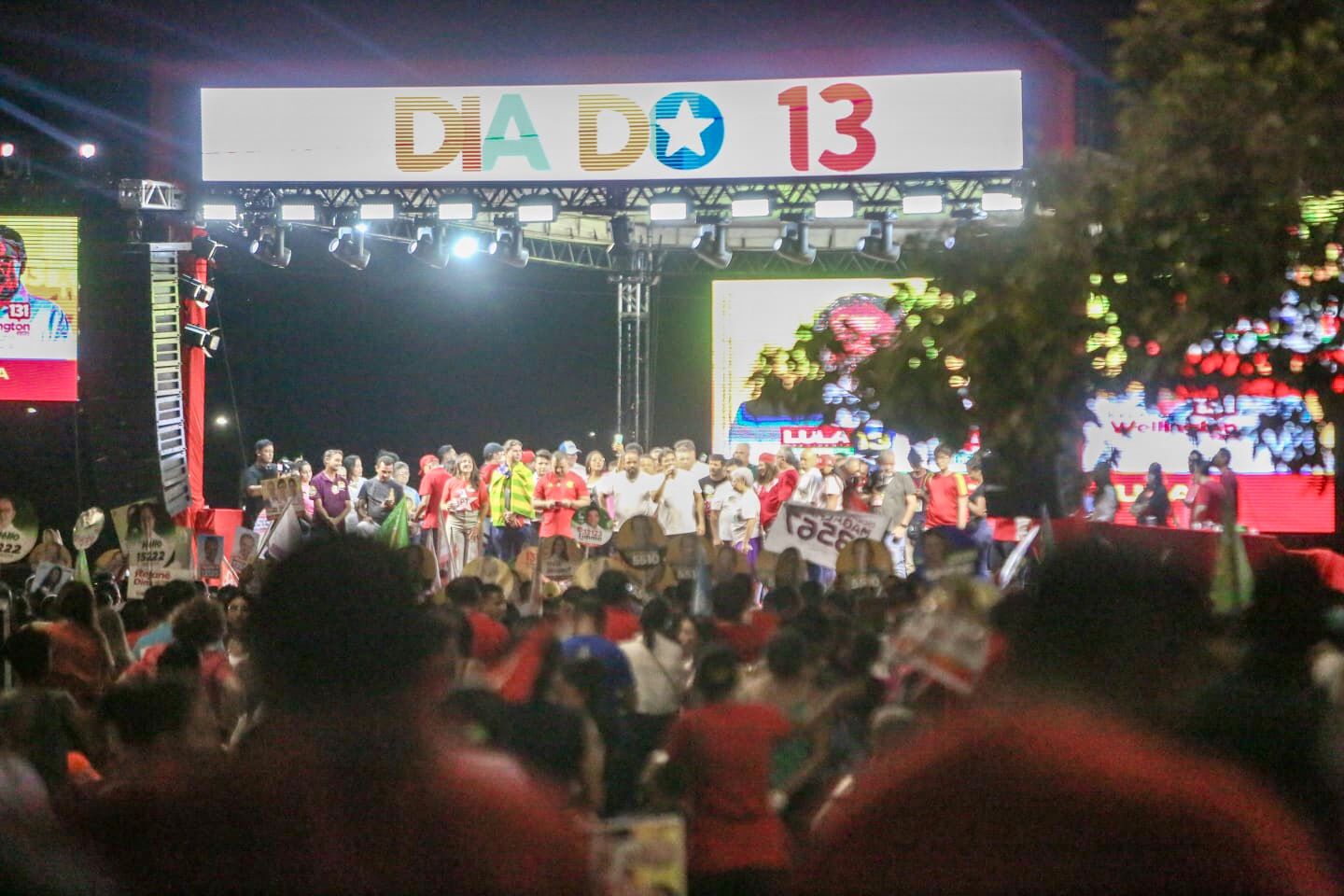 PT reúne apoiadores em Teresina em saudação ao dia 13