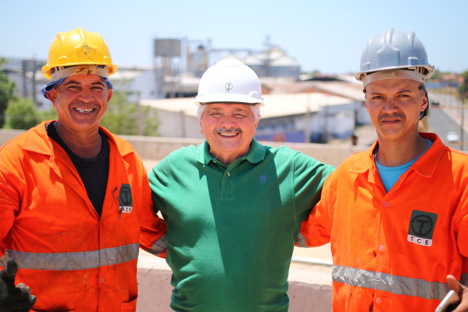 Elmano Férrer faz visita às obras finais do Viaduto do Mercado do Peixe