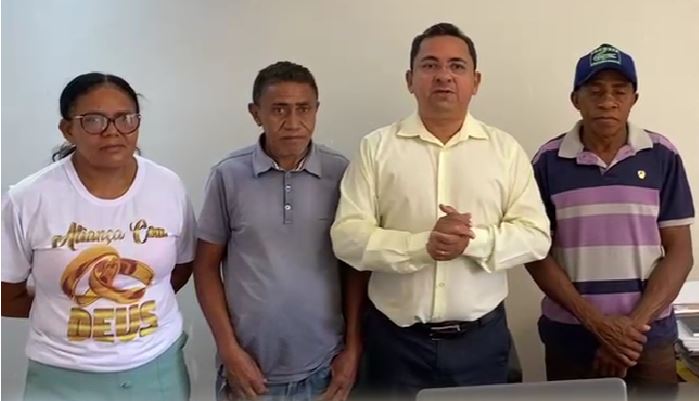  Vereador e lideranças de Colônia do Gurguéia deixam grupo governista e apoiam Sílvio