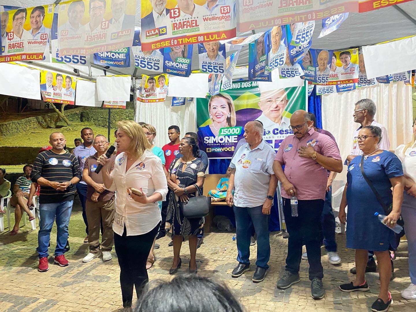 Prefeito, ex-prefeitos e vereadores de Santo Antônio dos Milagres declaram apoio a Simone Pereira