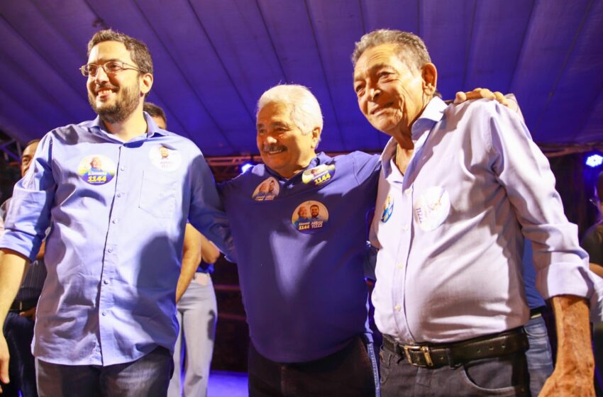  Elmano e Aldo Gil reúnem apoiadores em Picos para encerramento de campanha