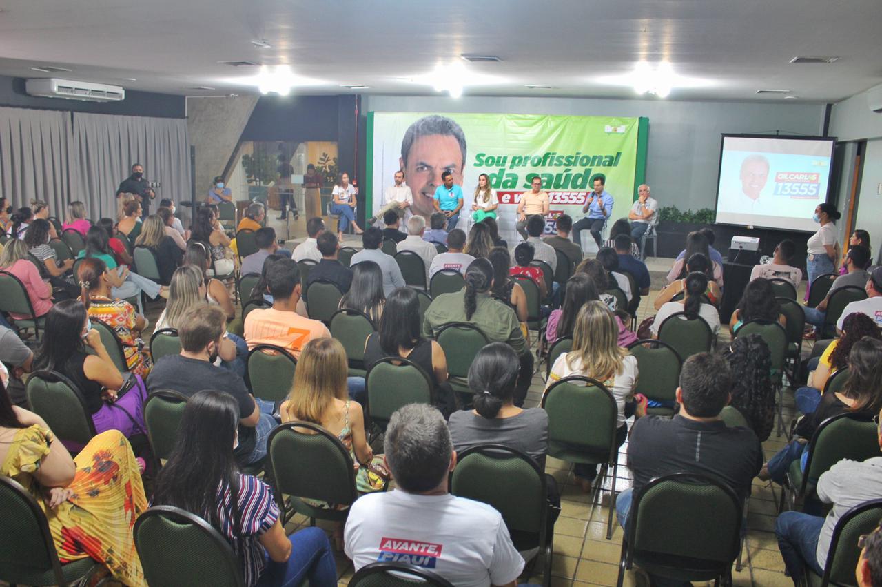Gil Carlos reúne profissionais de saúde para debater propostas para a área