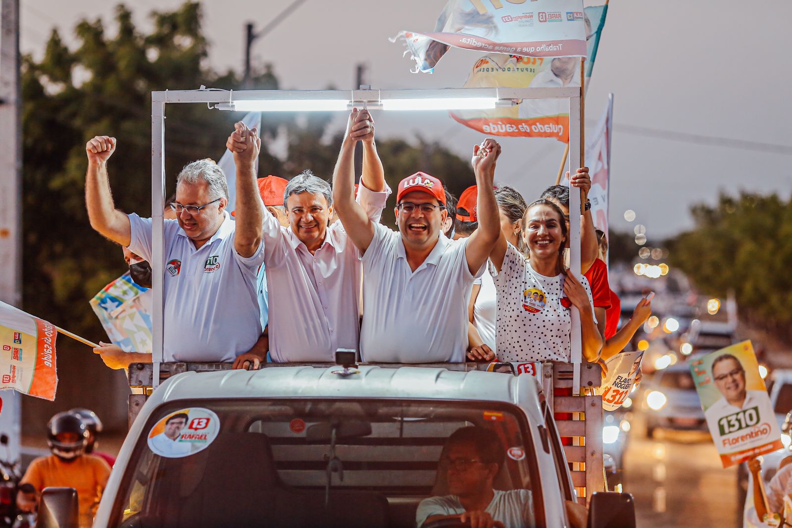 Rafael realizou carreata em Parnaíba, onde tem apoio de doze vereadores