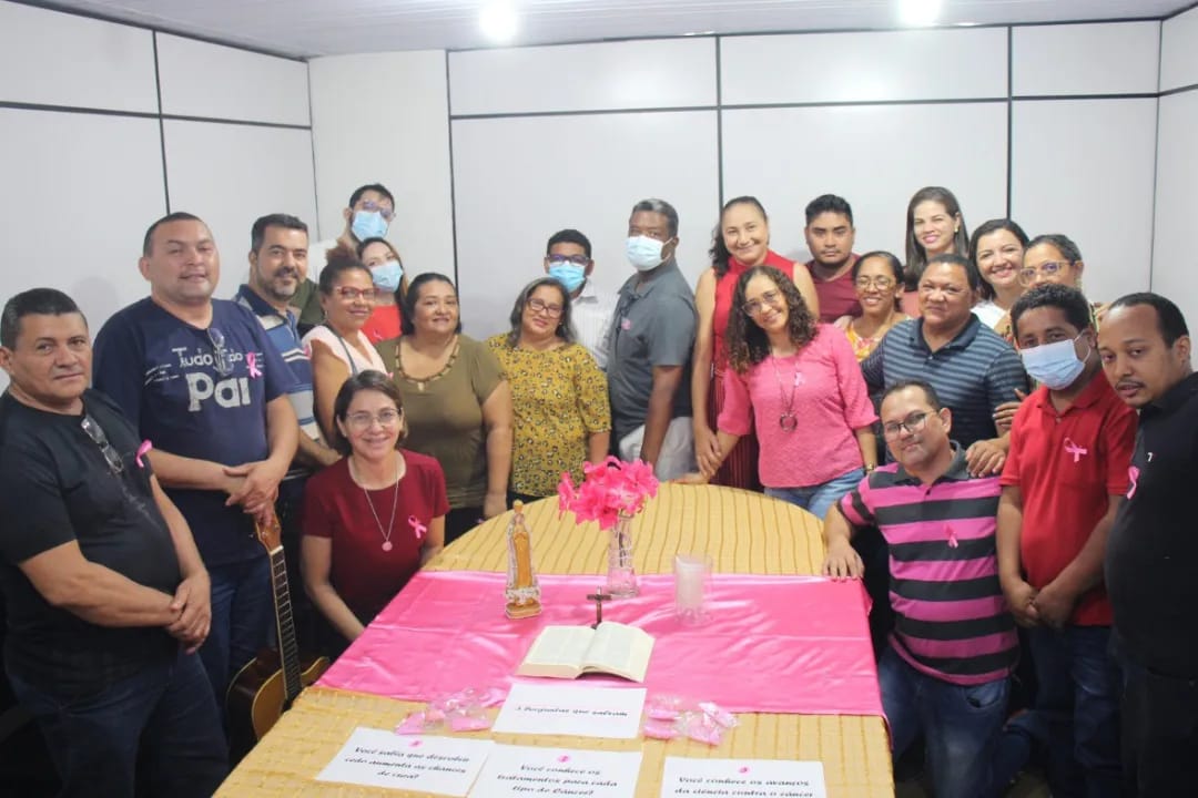 Colaboradores da Cendrogas participam de ação de prevenção ao câncer de mama