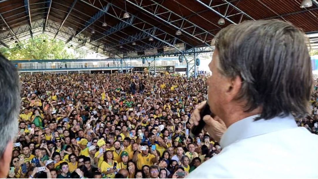 No Piauí, Bolsonaro fala das ações sociais e econômicas e cita roubos feitos pelo adversário