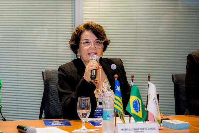  Alzenir Porto permanece presidente da Junta Comercial