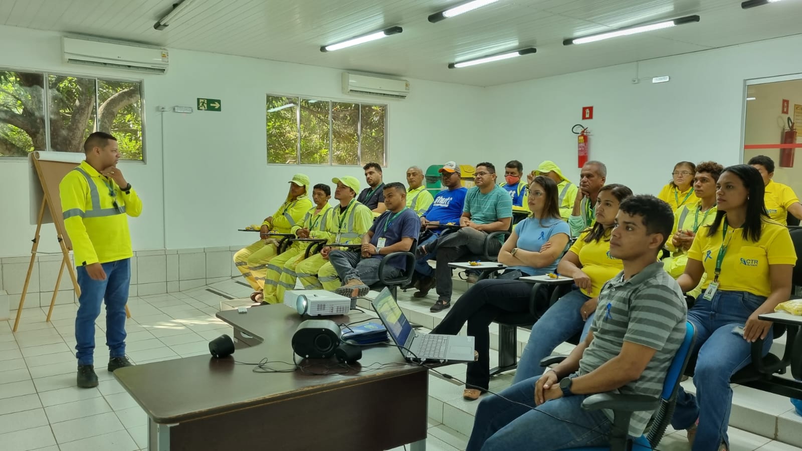 Revita promove palestra sobre Novembro Azul com os colaboradores