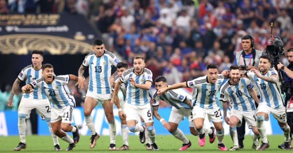  Argentina vence a França nos pênaltis e é tricampeã mundial
