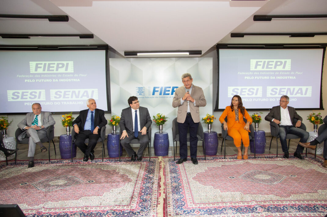 Sinduscon participa de reunião sobre investimentos com Rafael Fonteles
