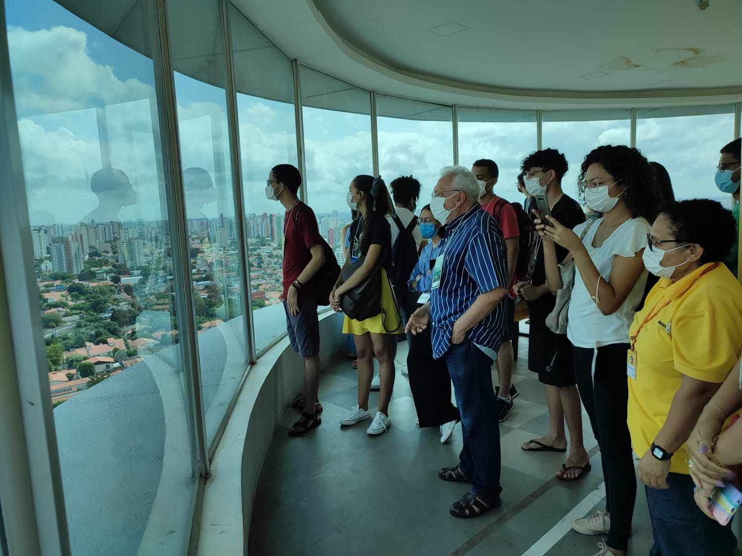 Fonseca Neto ministra aula na Ponte Estaiada