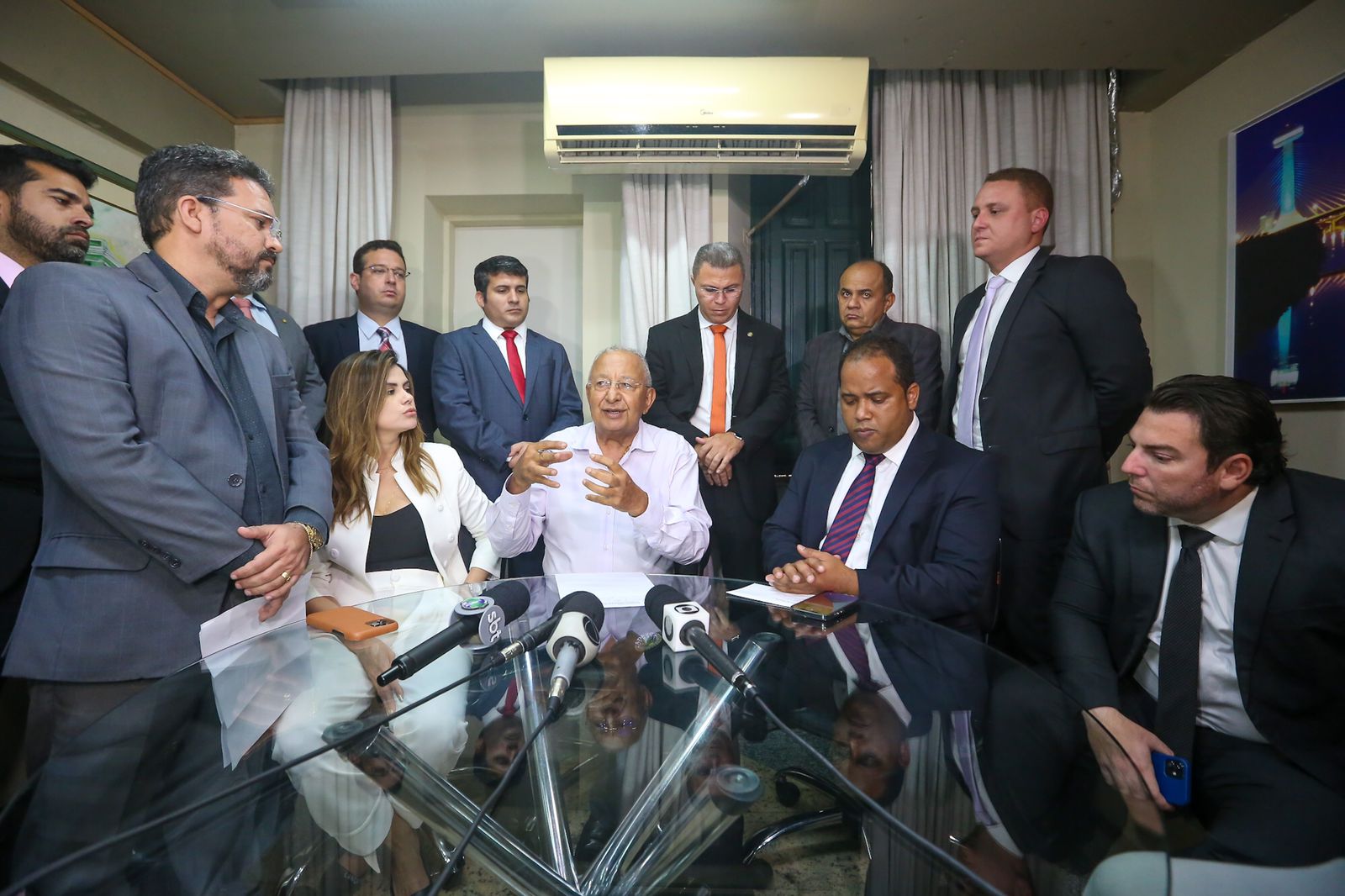 Vereadores entregam para Dr.Pessoa proposta para transporte público de Teresina