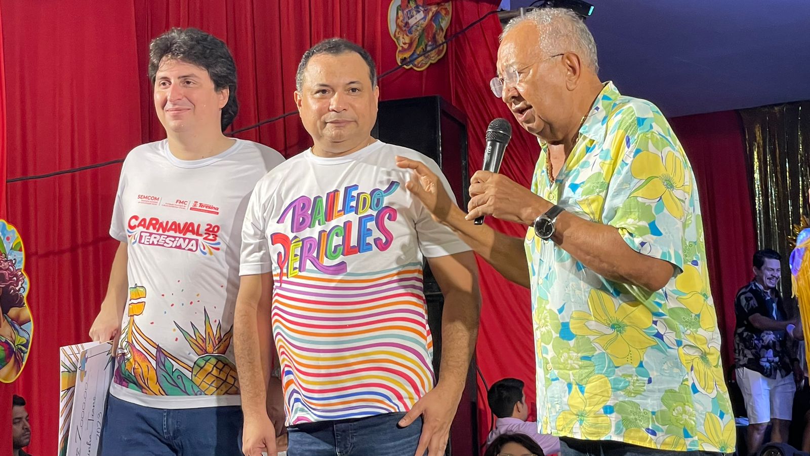 Deputado Evaldo Gomes participou da premiação das Majestades do Carnaval 2023