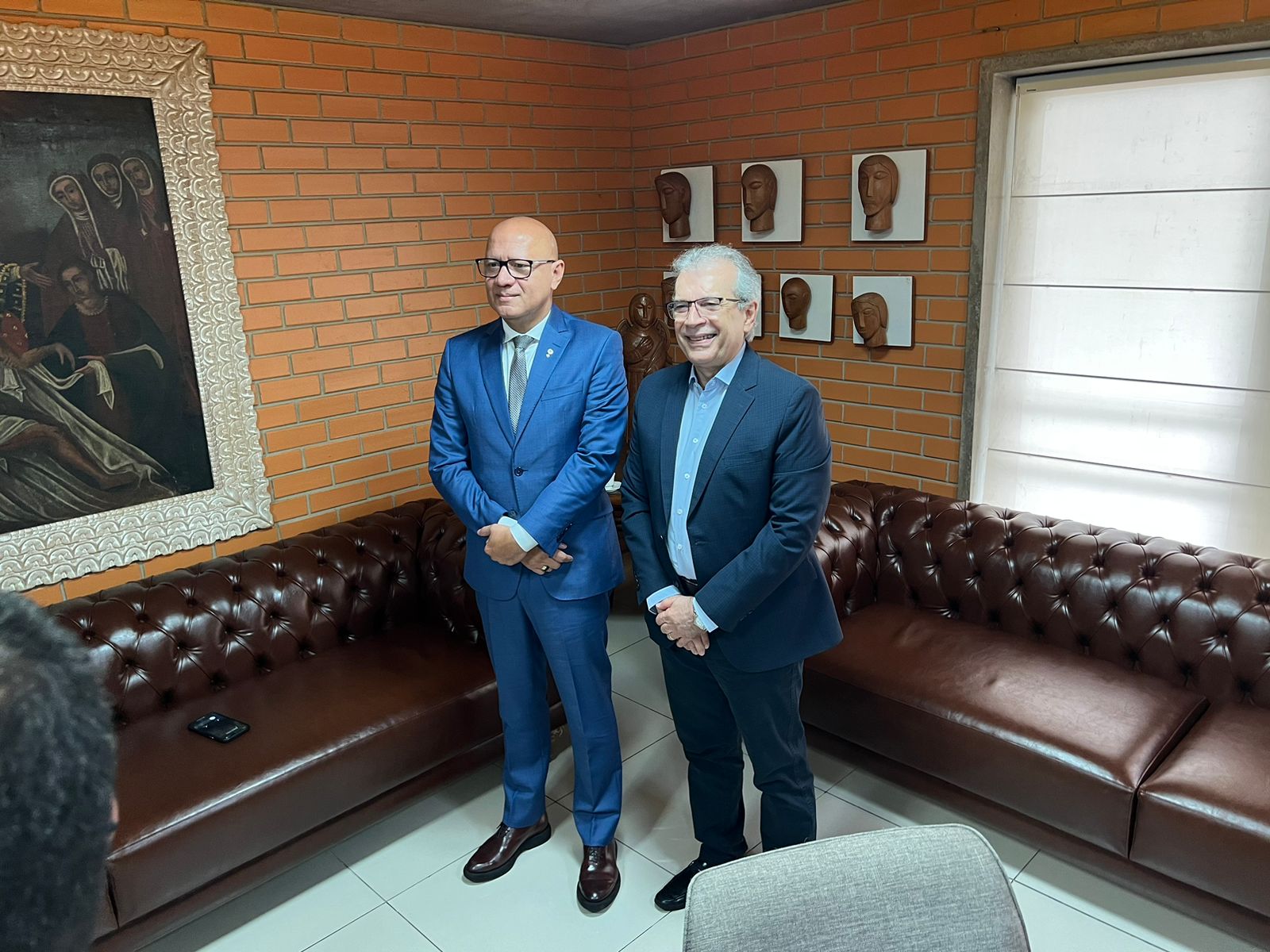 Franzé Silva recebe João Vivente Claudino e responde as críticas do vereador Antônio José Lira