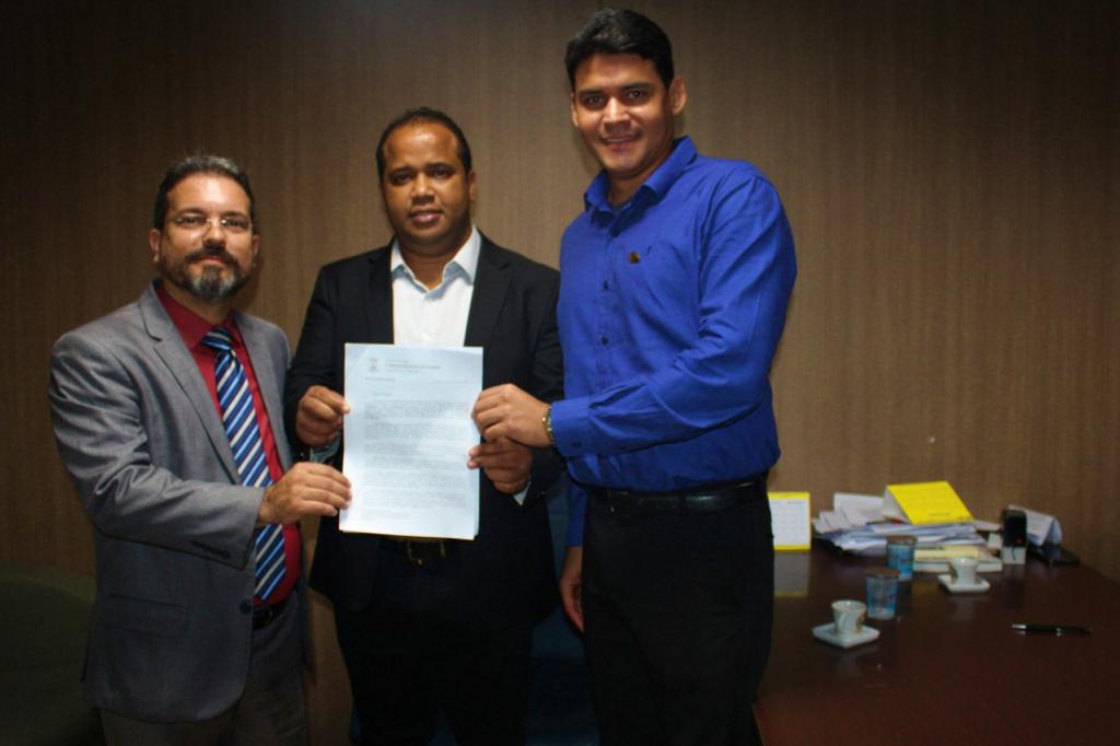 Projeto de reajuste do piso dos professores de Teresina é protocolado na Câmara
