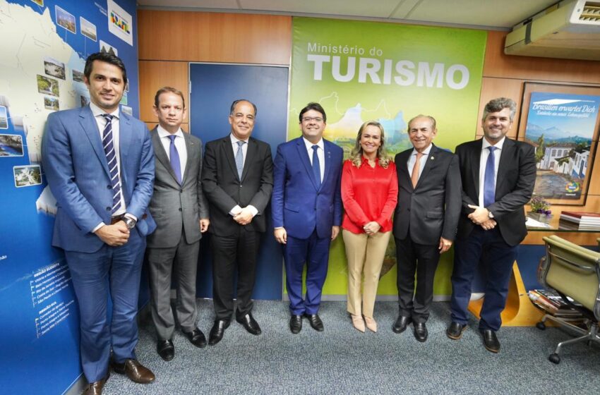  Diretor da Piauí Fomento discute com Ministra do Turismo aumento de crédito para o Piauí