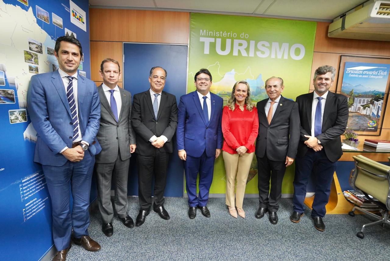 Diretor da Piauí Fomento discute com Ministra do Turismo aumento de crédito para o Piauí