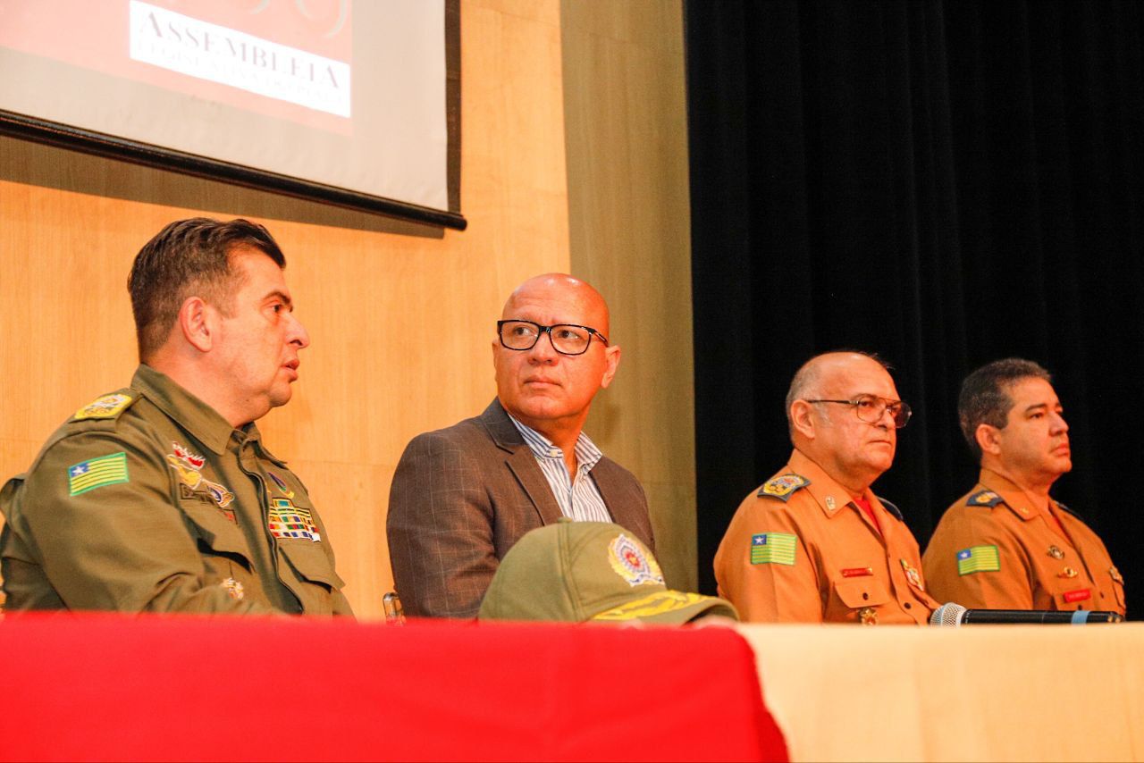 Franzé devolve 59 policiais militares para reforçar segurança nas ruas de Teresina