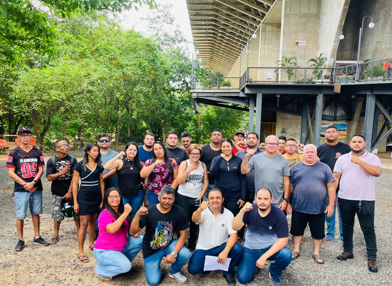 Condutores por aplicativos fazem greve hoje(15) para não pagar e IPVA