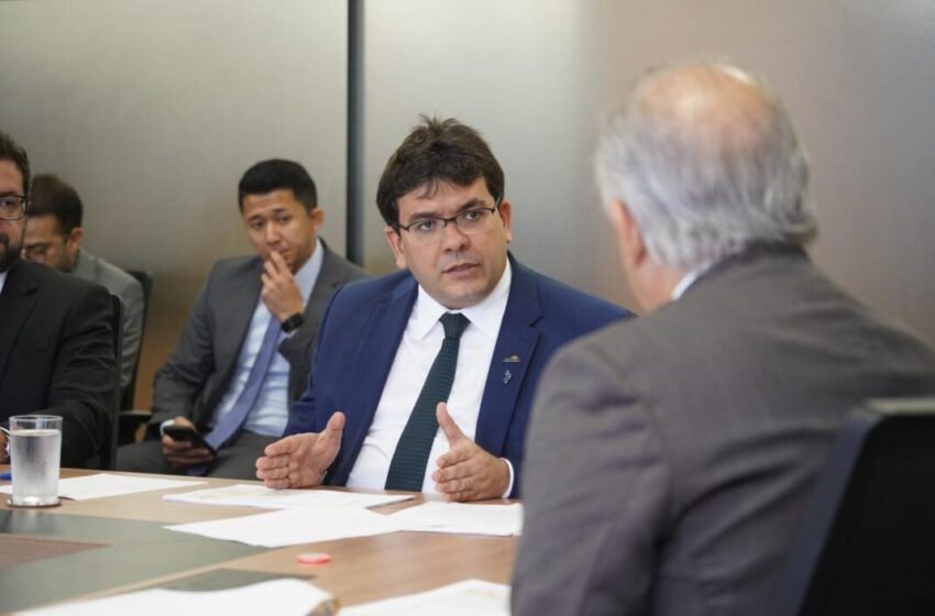  Rafael Fonteles discute Porto de Luís Correia com ministro Márcio França