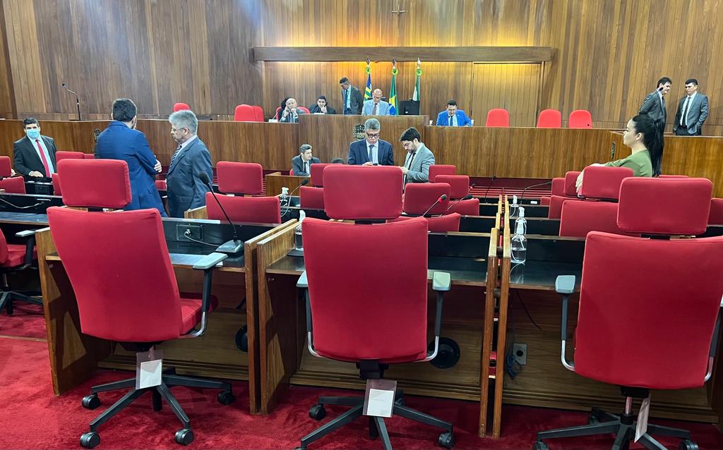 Deputados aprovam criação de diretoria de mineração na Agência Reguladora de Serviço